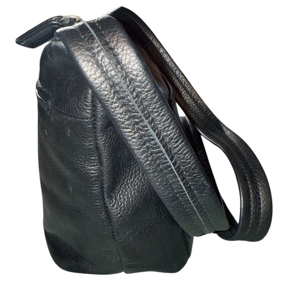 Tignanello Vintage Black Genuine Leather Shoulder Bag Classic Minimalist Style - Picture 3 of 13